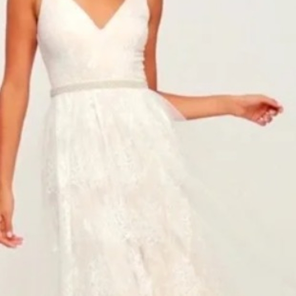 Lulu's Ivory Lace Wedding Gown - Picture 1 of 7
